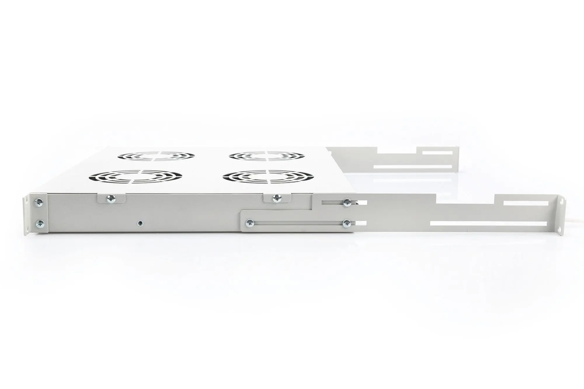 Produktfoto 1 von Dachlüftereinheit f.483mm 19z-Installat. 4 Lüfter Thermostat 552cbm zirk./h grau