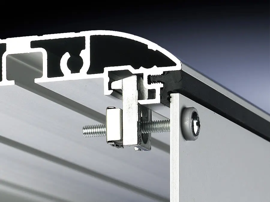 Produktfoto 1 von Befestigungssatz f. Frontplatte M4 Pack m. 30Stück