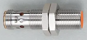 Produktfoto 1 von Ind.Sensor M12x1 L=45 Sn=4mm bündig S DC PNP M12 IP67 3L 700Hz