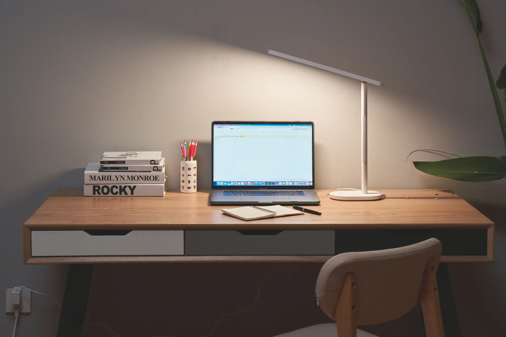 Produktfoto 1 von Schreibtischleuchte LED Sparrow E 15W DIM-830/840/850