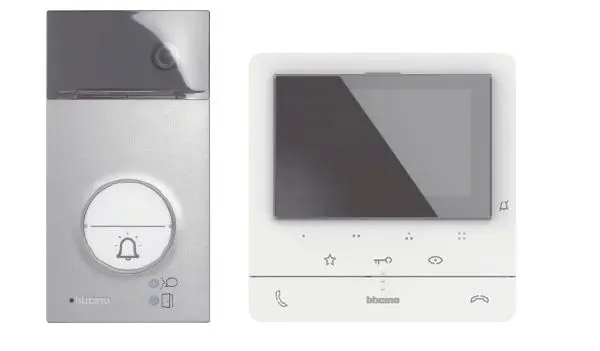 Produktfoto 1 von Flex'ONE Videoset m.Türstation LINEA3000 (1 und 2 Ruftasten) + CLASSE100 V16E