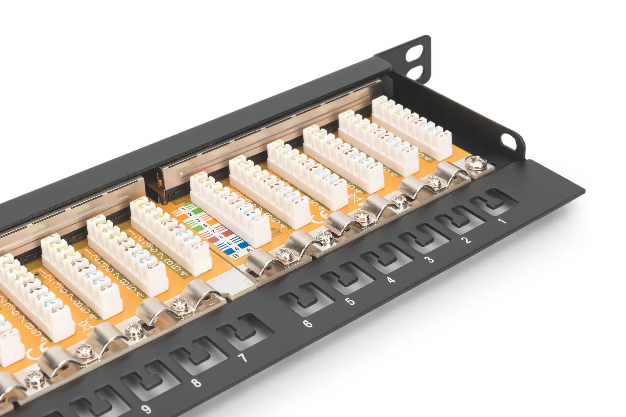 Produktfoto 1 von CAT 6 Klasse E High Density Patch Panel geschirmt 24-Port RJ45 m.Klappen sw