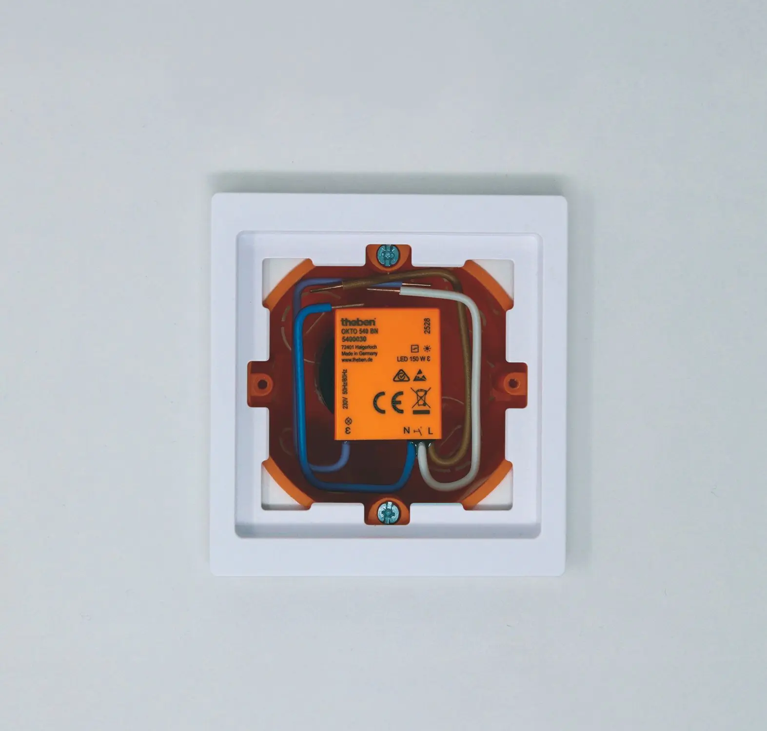 Produktfoto 1 von Elektronischer Mini-Stromstoßschalter, ultrakompakte Bauform für flexible Einba