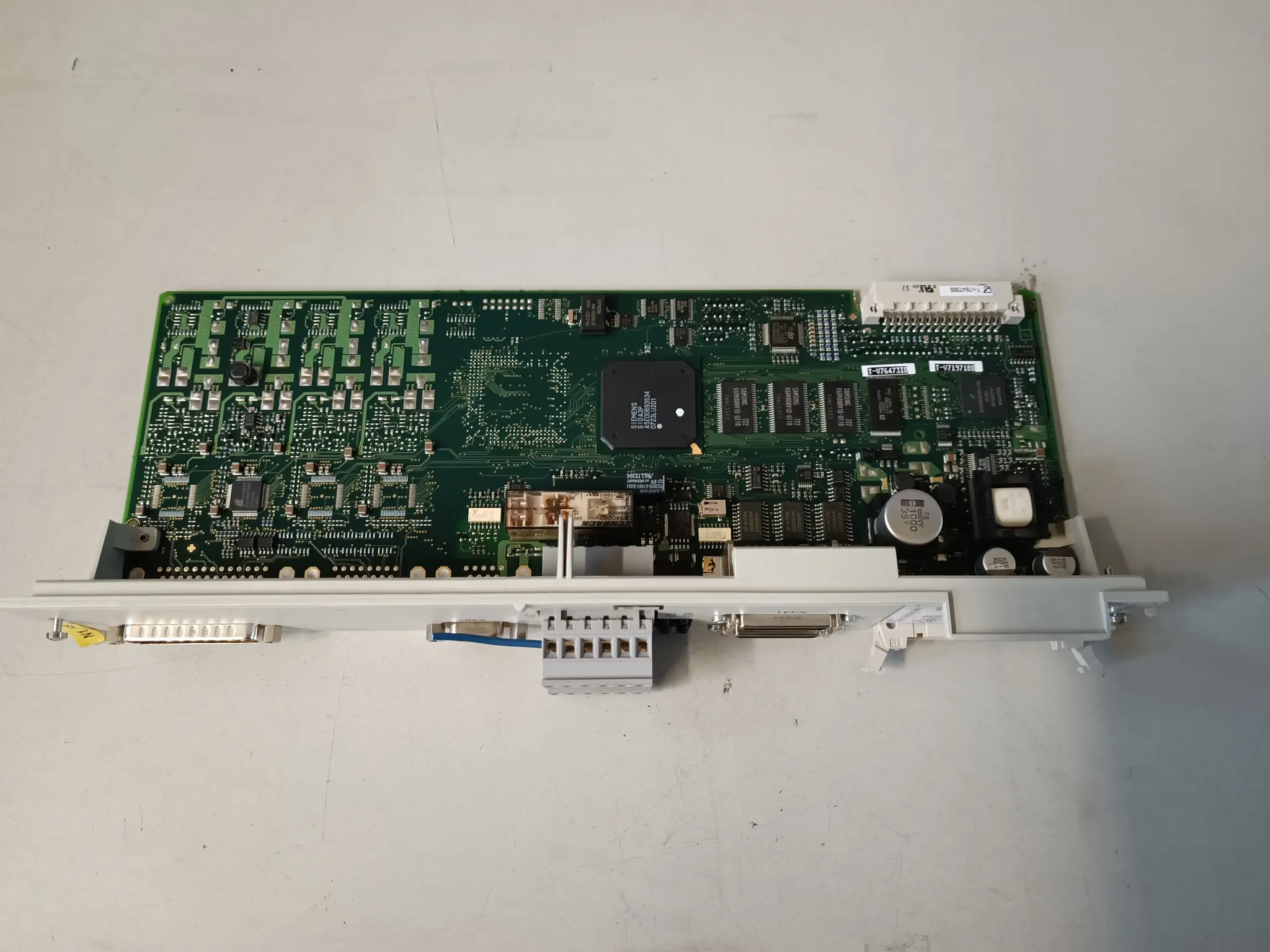 Produktfoto 1 von Siemens 6SN1118-0DJ21-0AA2