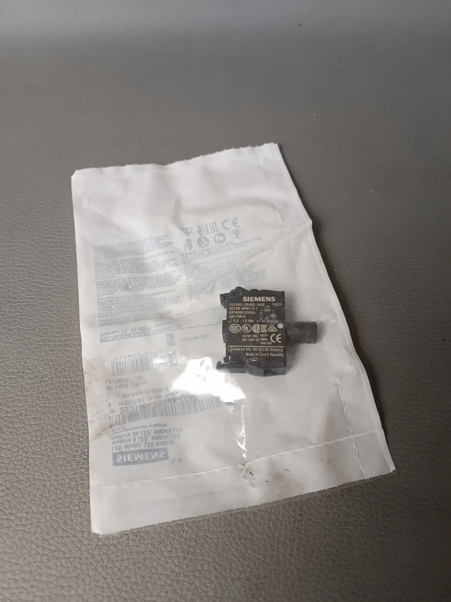 Produktfoto 1 von Siemens 3SU1401-2BH60-1AA0 LED Modul NEU OVP