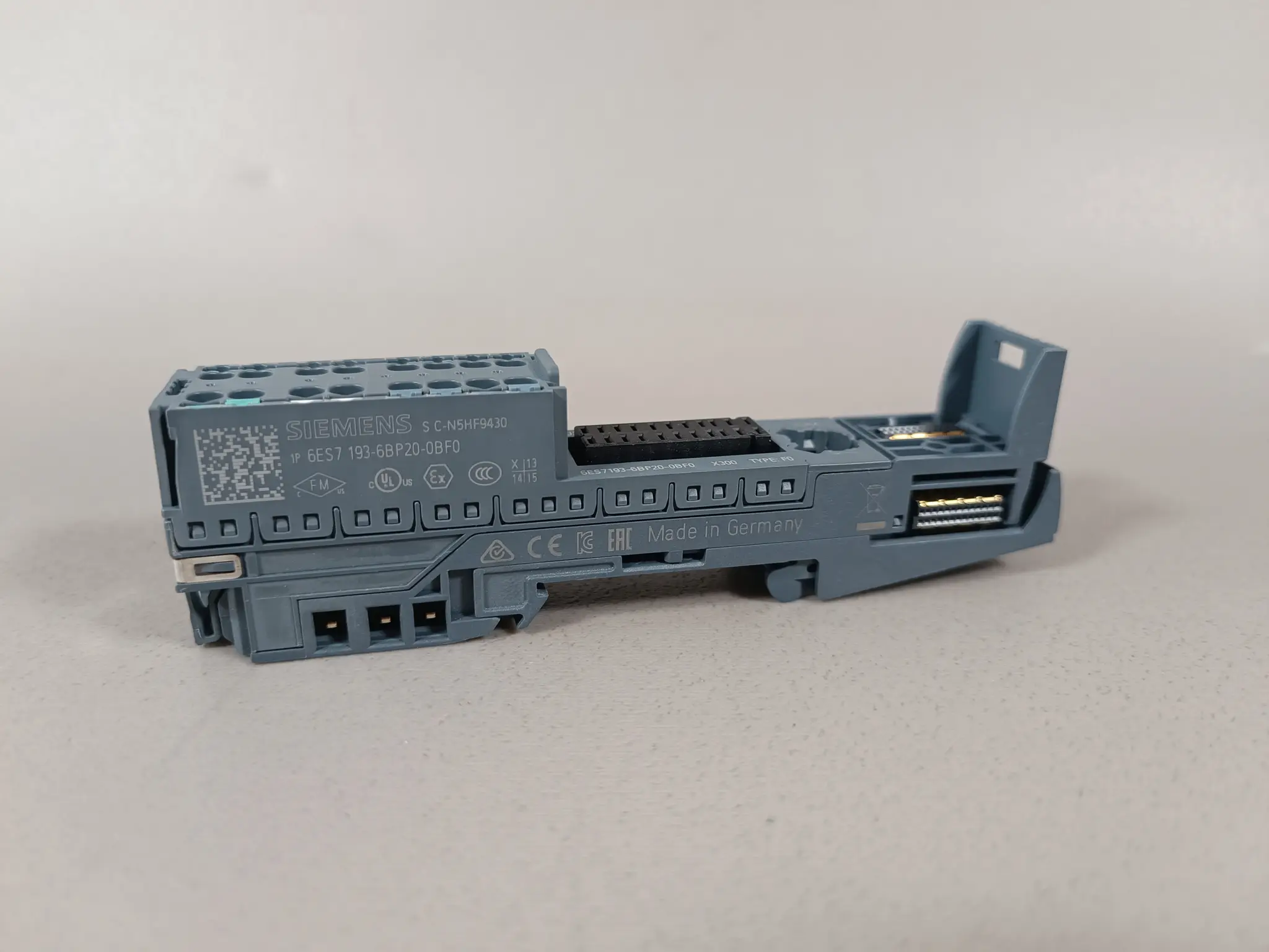 Produktfoto 1 von Siemens 6ES7 193-6BP20-0BB1 / 6ES7193-6BP20-0BB1