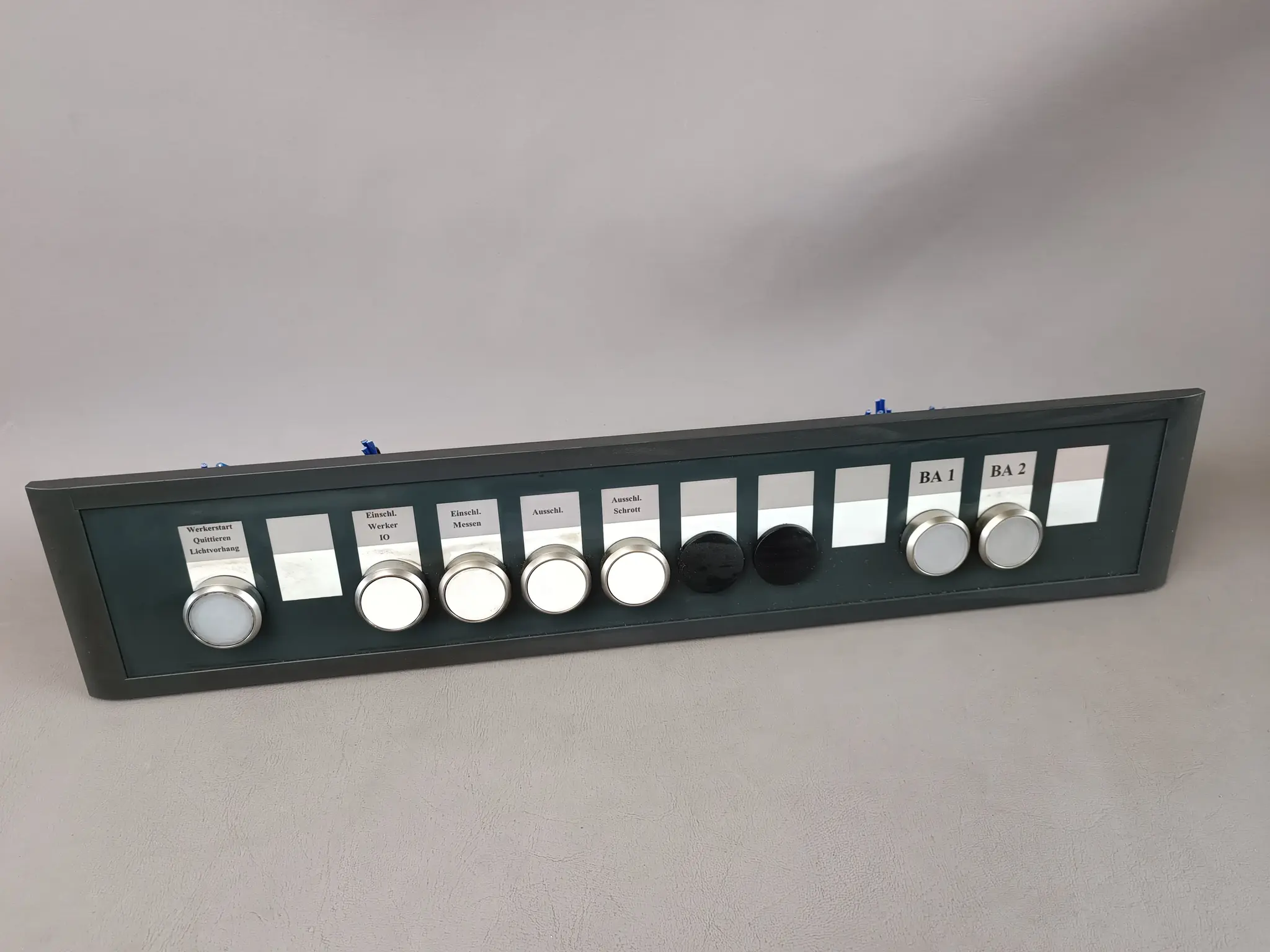 Produktfoto 1 von Siemens 6FC5247-0AA43-1AA0 Erweiterungsblende 7 Knöpfe