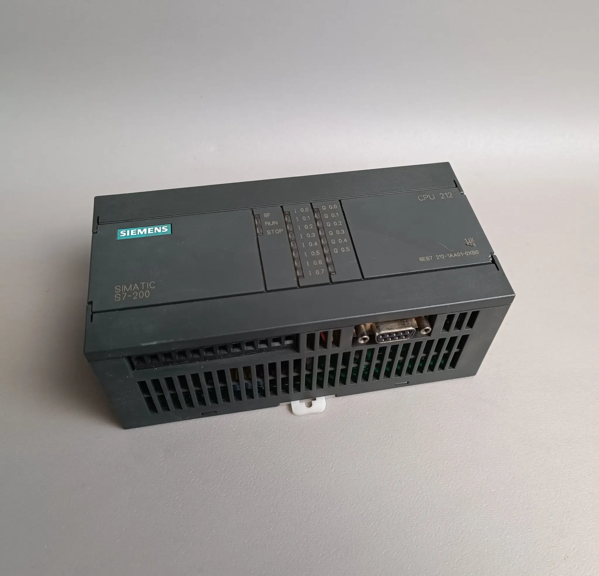 Produktfoto 1 von Siemens 6ES7 212-1AA01-0XB0