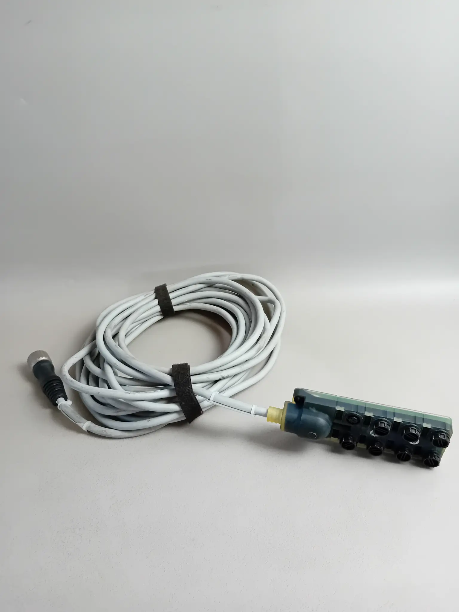 Produktfoto 1 von SEW Sensor / Aktor Box 13309307 + Kabel