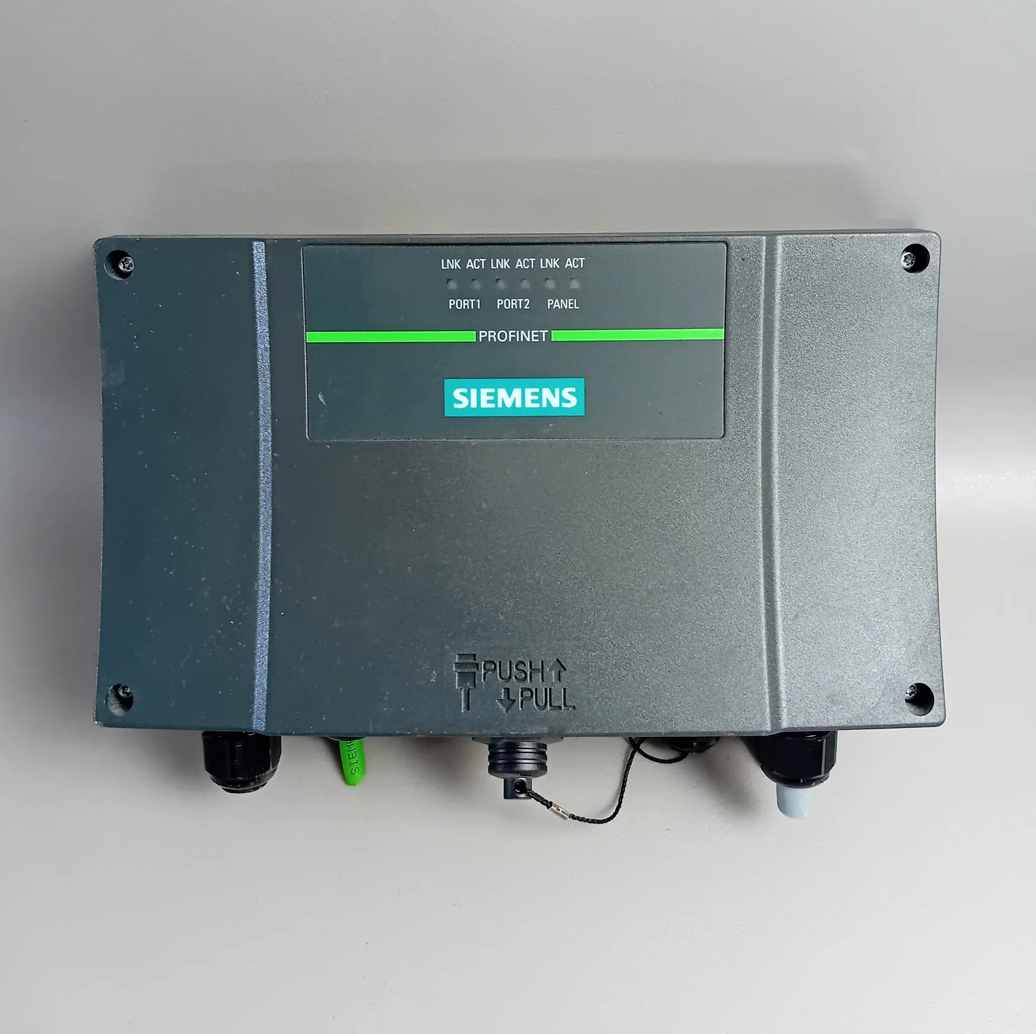Produktfoto 1 von Siemens 6AV6 671-5AE11-0AX0 / 6AV6671-5AE11-0AX0