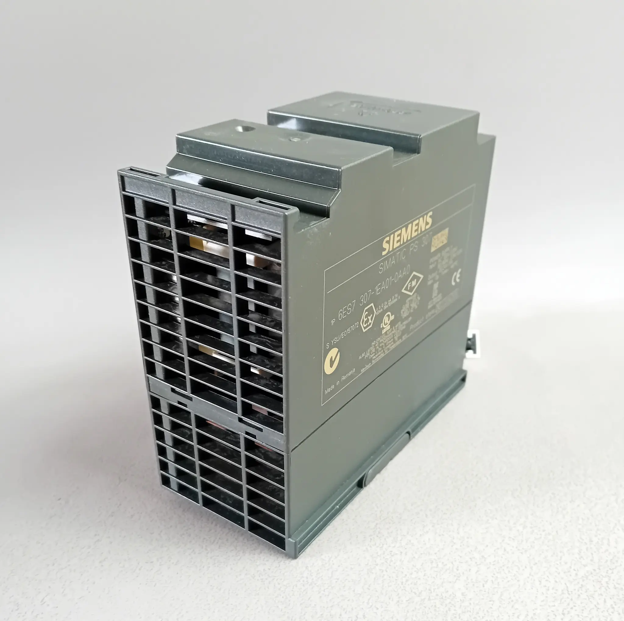 Produktfoto 1 von Siemens 6ES7307-1EA01-0AA0 / 6ES7 307-1EA01-0AA0