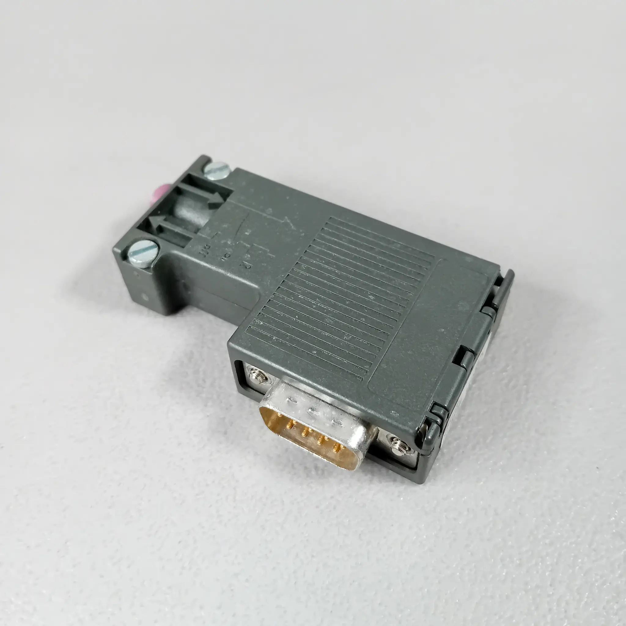 Produktfoto 1 von Siemens 6ES7 972-0BA12-0XA0 / 6ES7972-0BA12-0XA0 Profibus-Stecker
