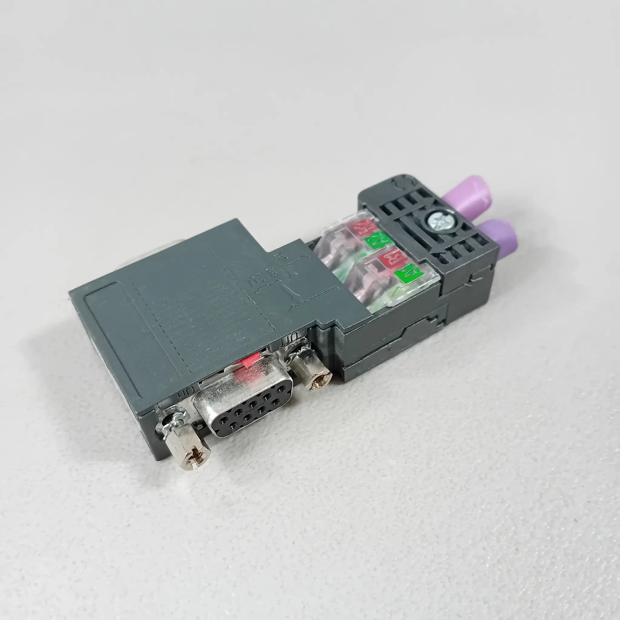 Produktfoto 1 von Siemens 6ES7 972-0BB50-0XA0 / 6ES7972-0BB50-0XA0 Profibus-Stecker