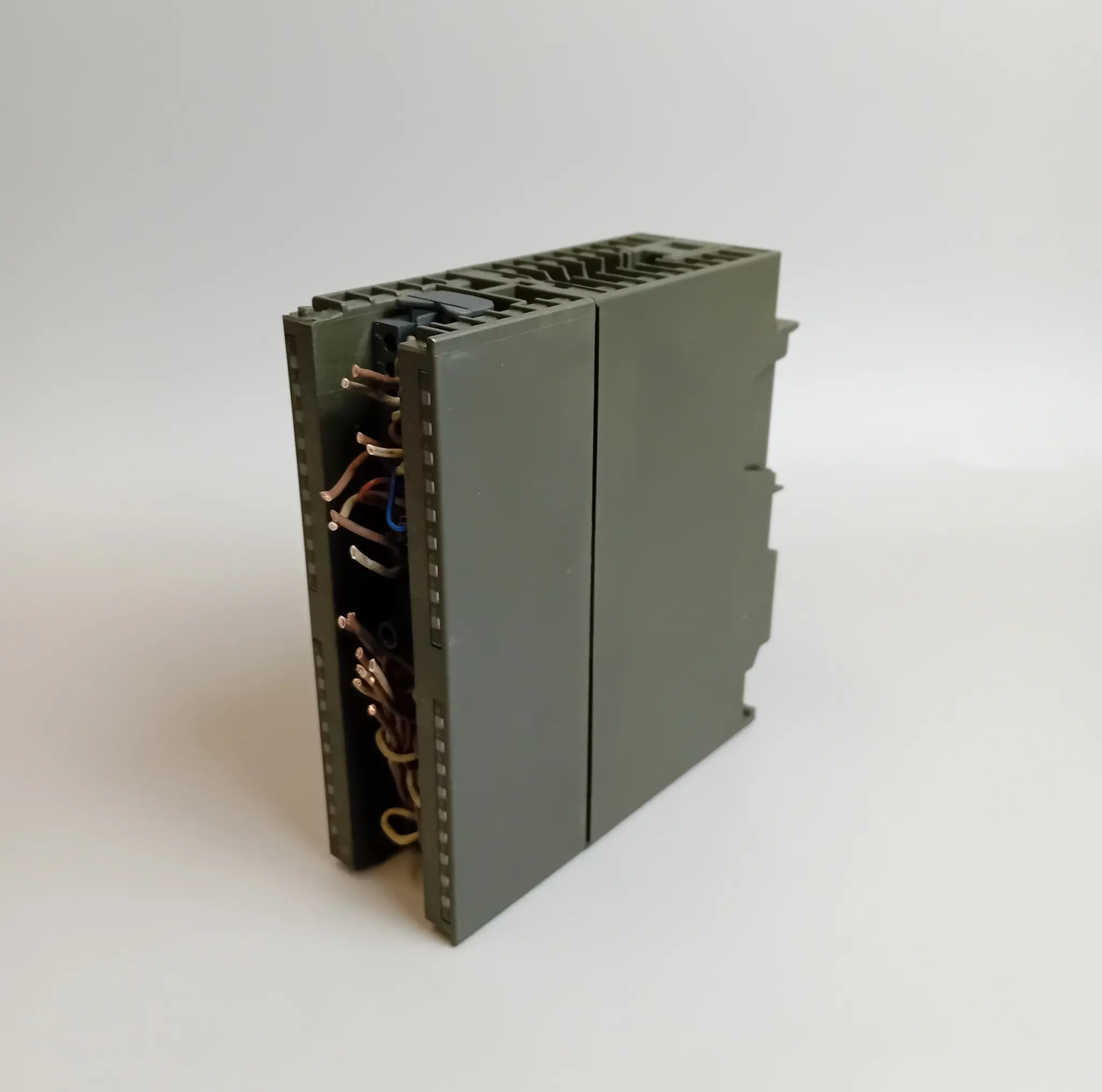 Produktfoto 1 von Siemens 6ES7 331-7NF00-0AB0 / 6ES7331-7NF00-0AB0 ohne Klappe