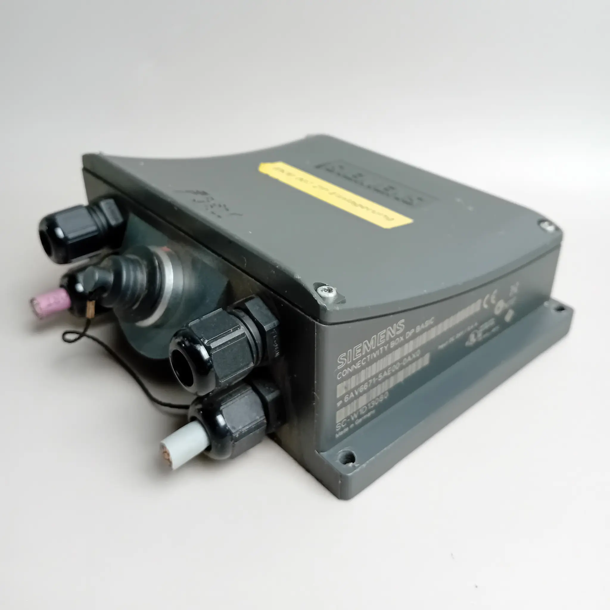 Produktfoto 1 von Siemens 6AV6 671-5AE00-0AX0 / 6AV6671-5AE00-0AX0