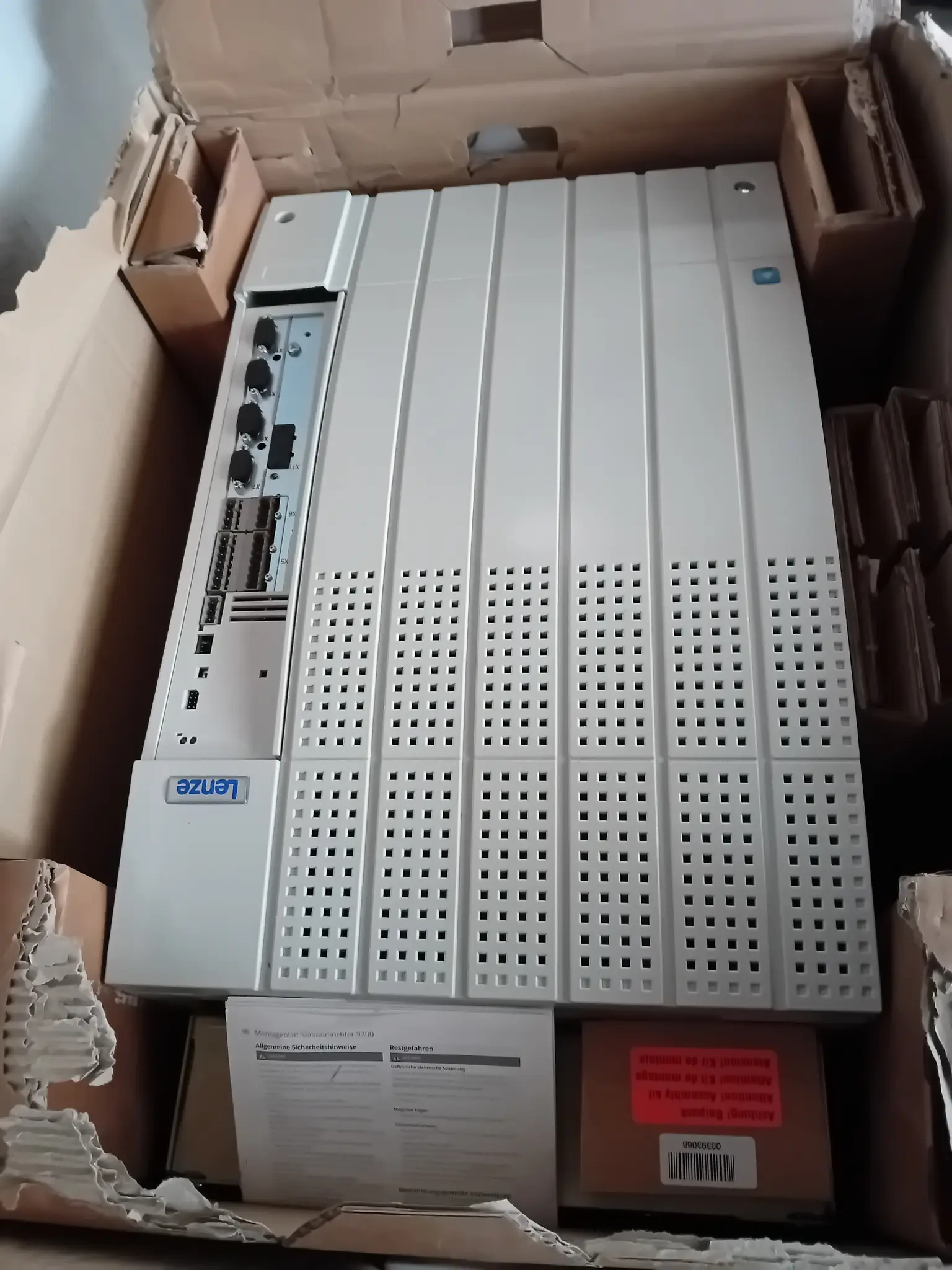 Produktfoto 1 von Lenze EVS9330-EP NEU in OVP