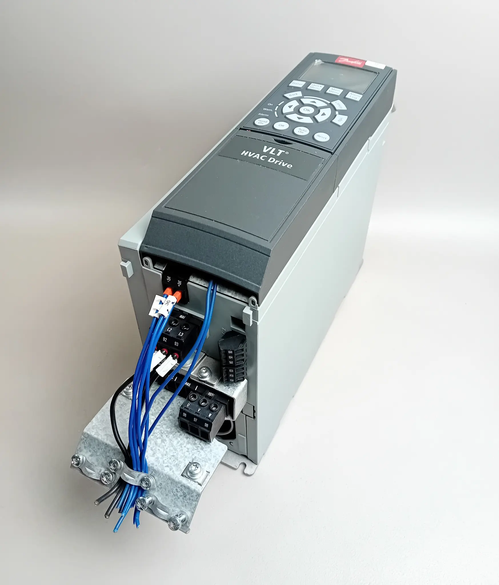 Produktfoto 1 von Danfoss 131B8483 FC-102P3K0T4E20H1XGXXXXSXXXXA0BXCXXXXD0