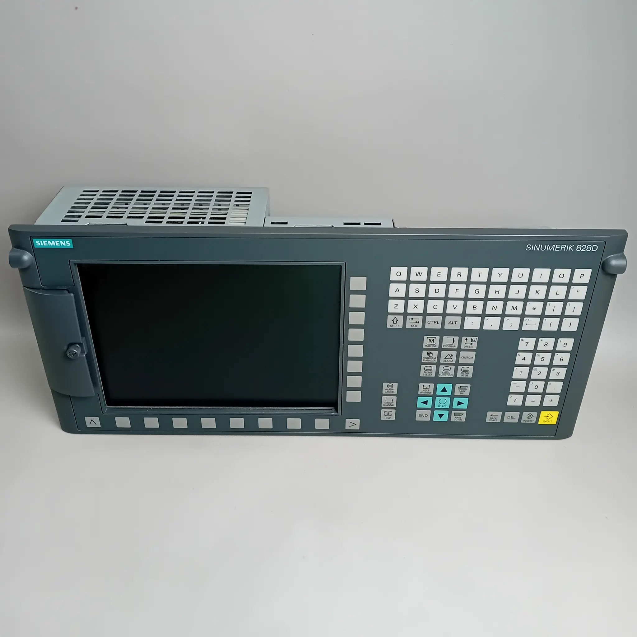 Produktfoto 1 von Siemens 6FC5370-7AA00-0AA0 SINUMERIK 828D NEU ohne OVP