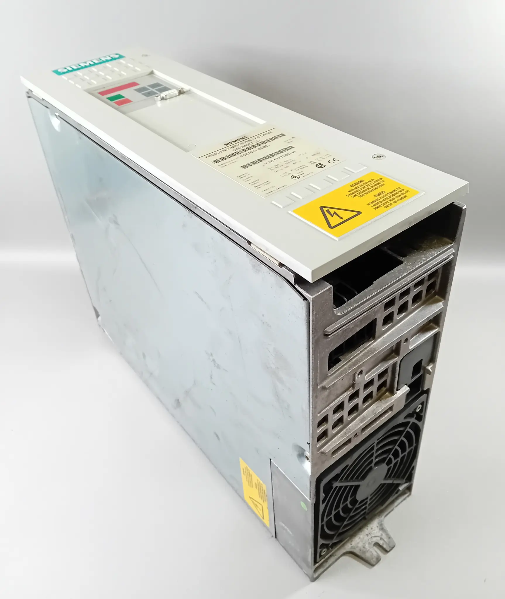 Produktfoto 1 von Siemens 6SE7021-8EB61 Frequenzumrichter / AC DRIVE SIMOVERT VC