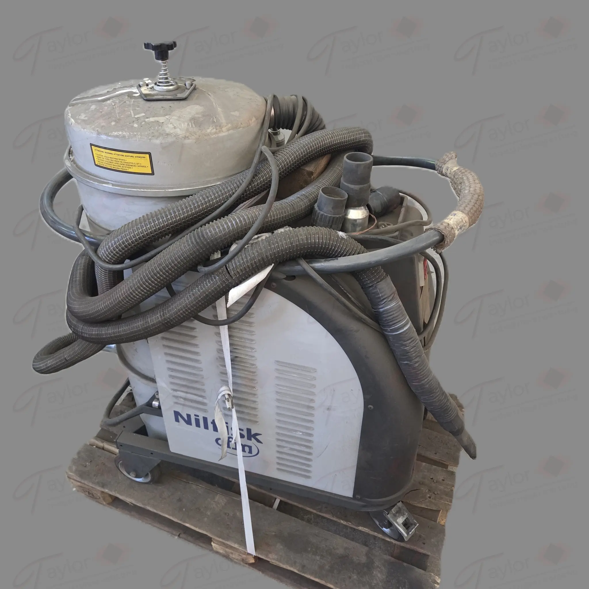 Produktfoto 1 von Nilfisk CTS 22 leistungsstarker Drehstrom-Industriesauger (400V) mit 2,2 kW