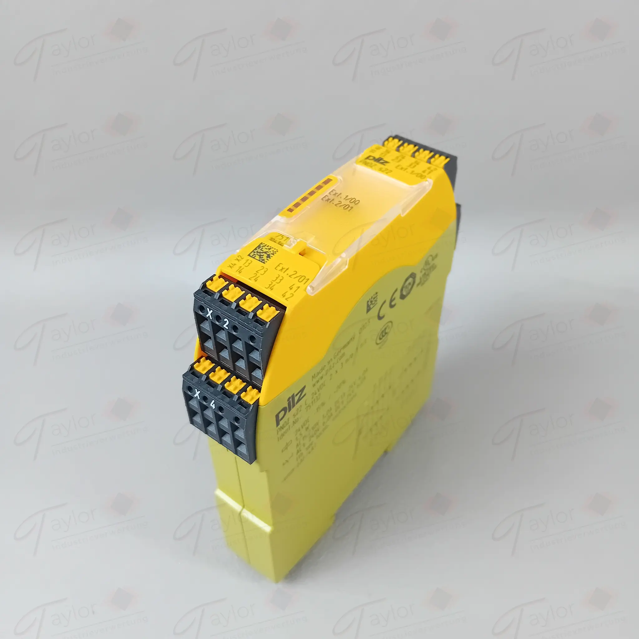 Produktfoto 1 von Pilz 751132 PNOZ s22 C 24VDC 2 x 3 n/o 1 n/c