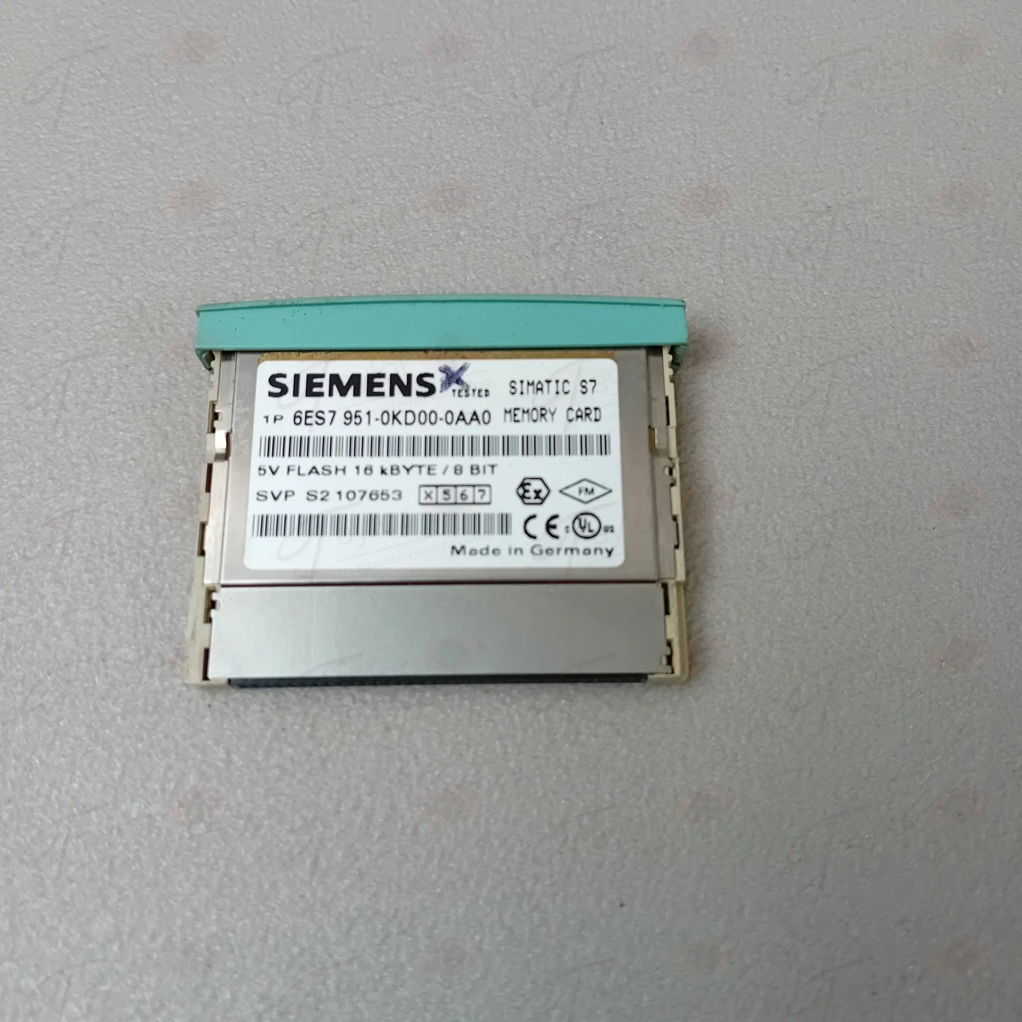 Produktfoto 1 von Siemens 6ES7 951-0KD00-0AA0 / 6ES7951-0KD00-0AA0
