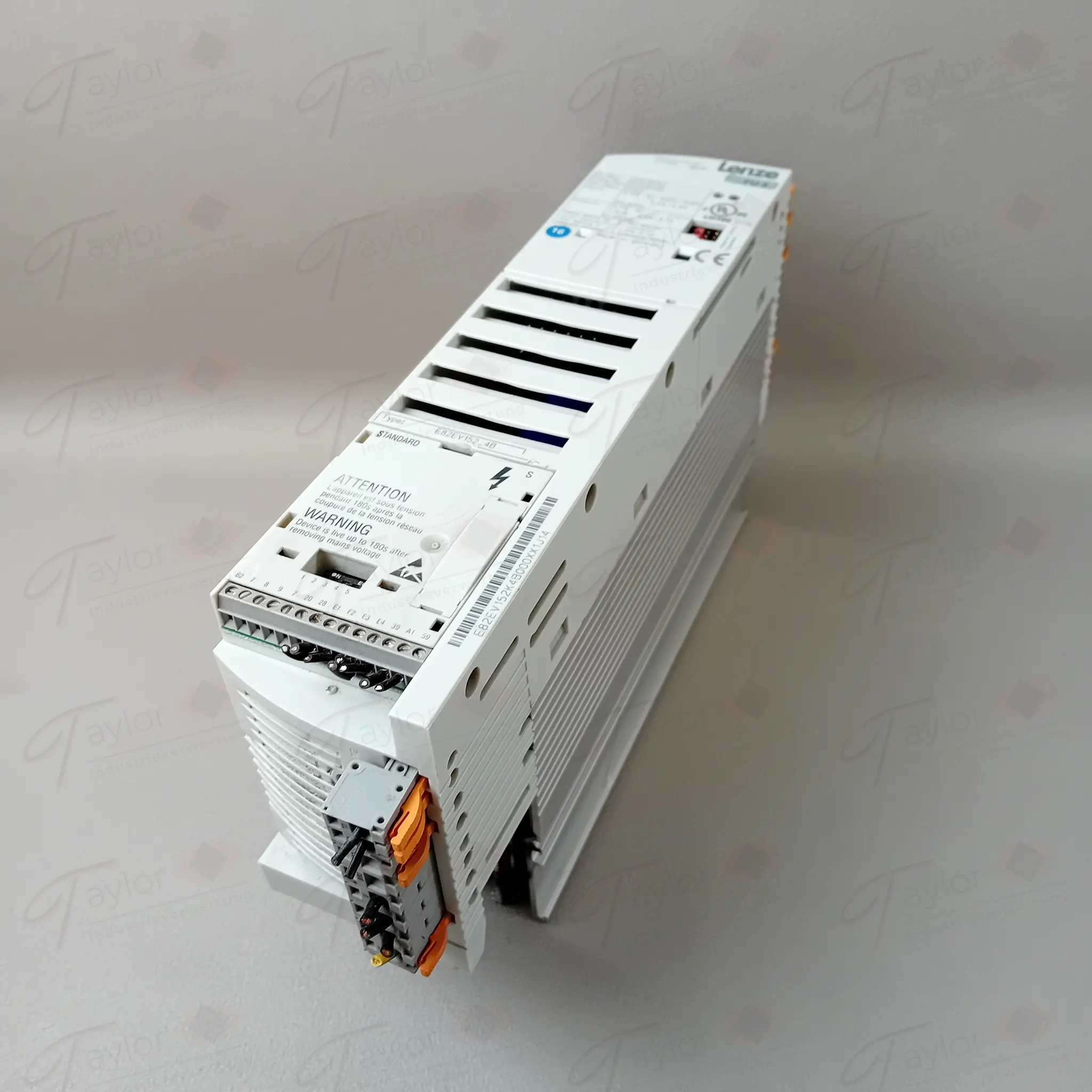 Produktfoto 1 von Lenze E82EV152_4B