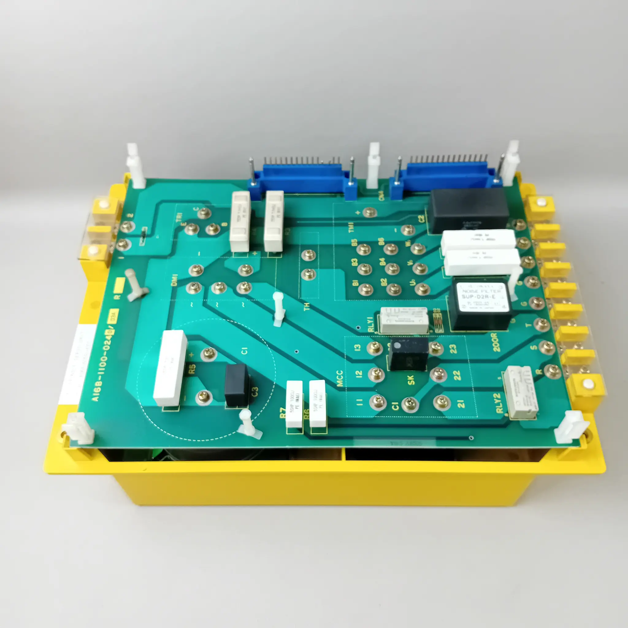 Produktfoto 1 von Fanuc A06B-6059-H003 + A16B-1100-0240/03A mit Gehäusebruchstelle
