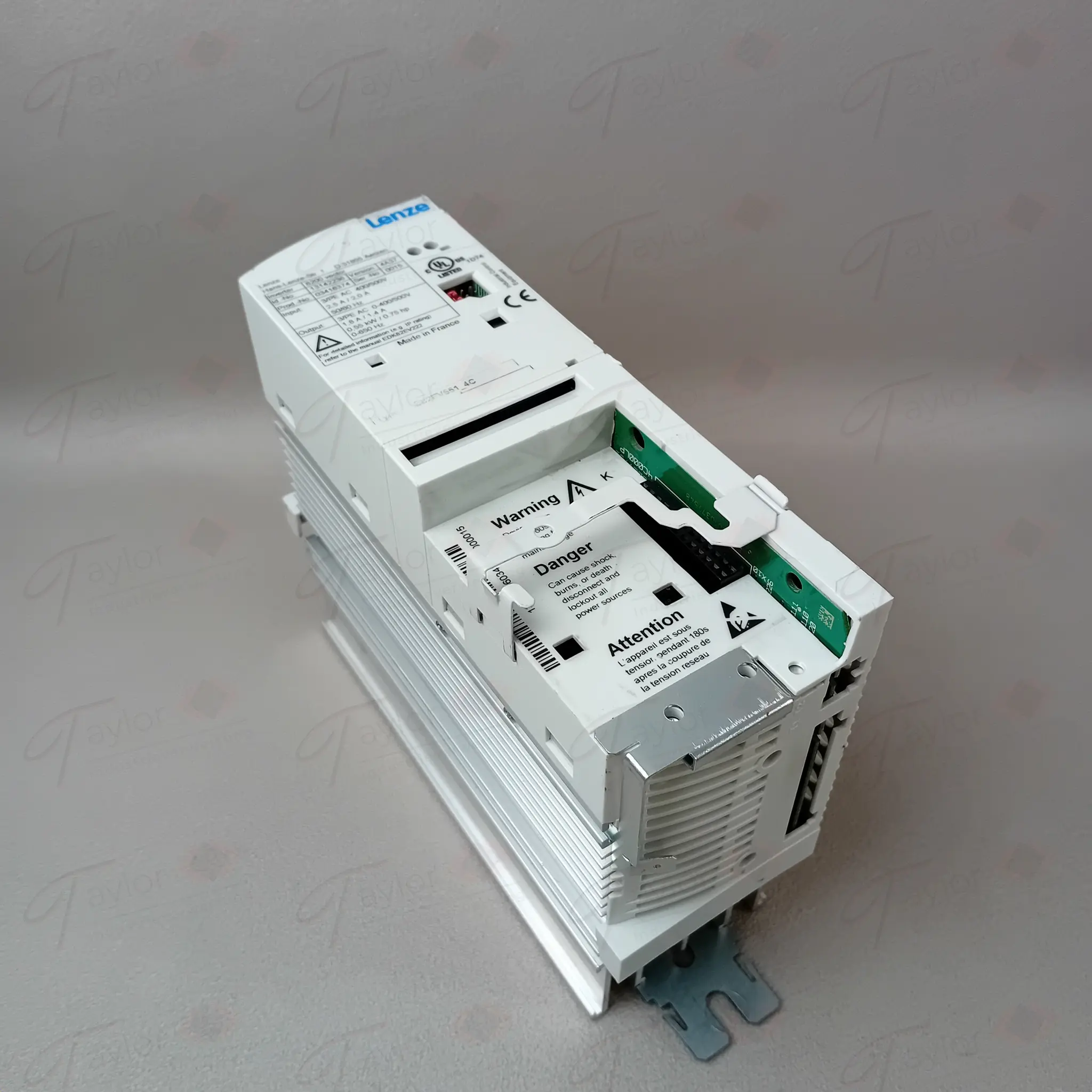 Produktfoto 1 von Lenze E82EV551_4C