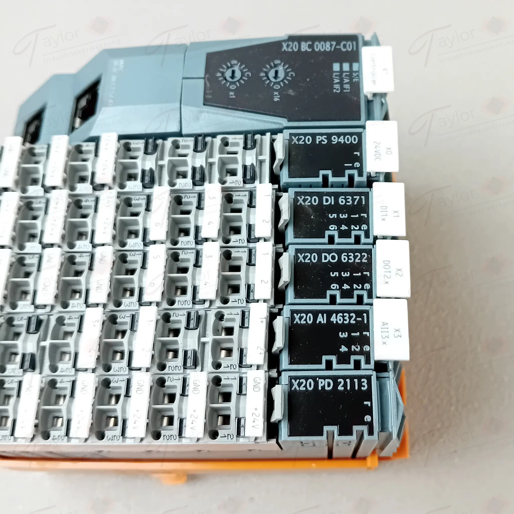 Produktfoto 1 von B&R X20BC0087-C01 + X20PS9400 + X20DI6371 + X20DO6322 + X20 AI4632-1 + X20PD2113