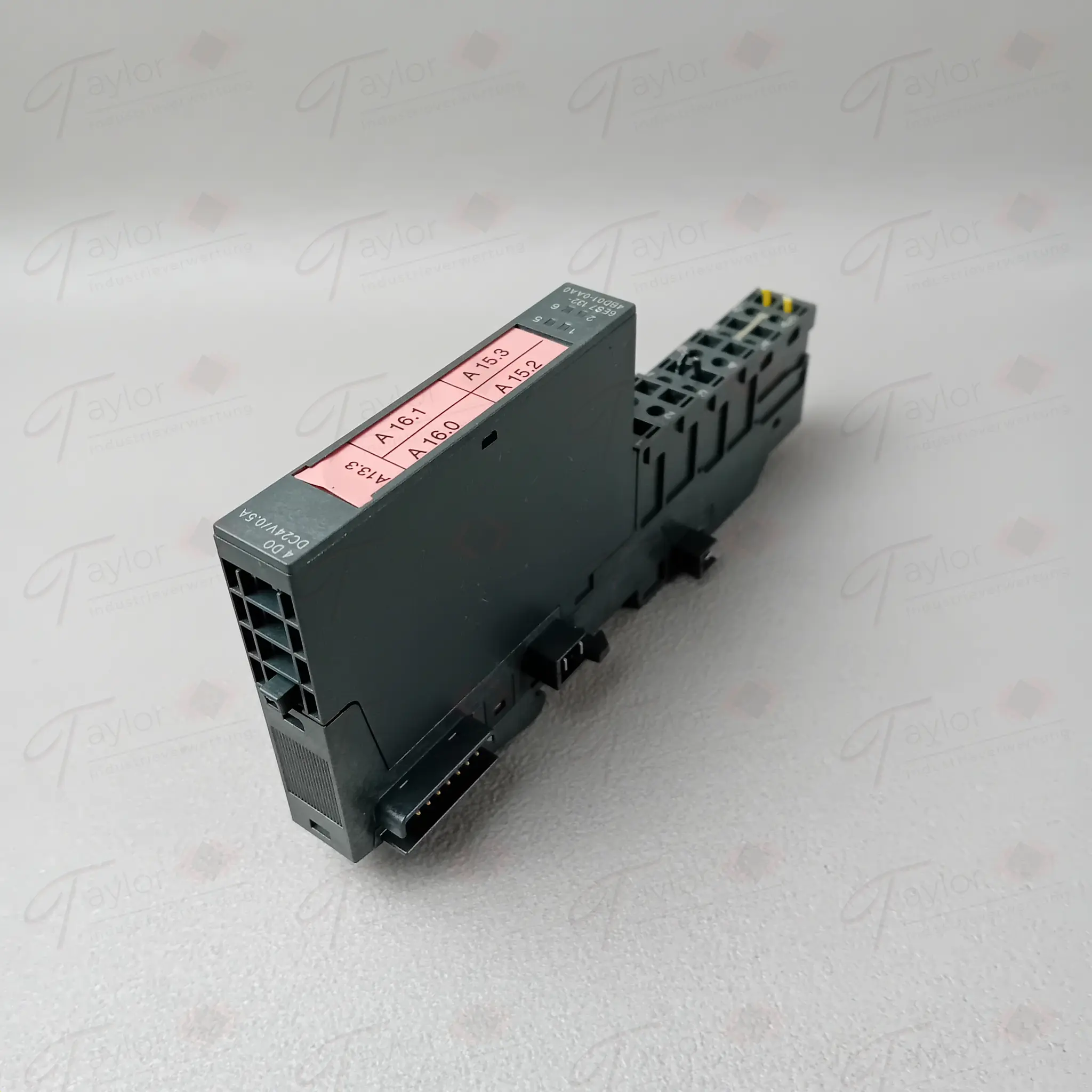 Produktfoto 1 von Siemens 6ES7 132-4BD01-0AA0 / 6ES7132-4BD01-0AA0 mit Sockel