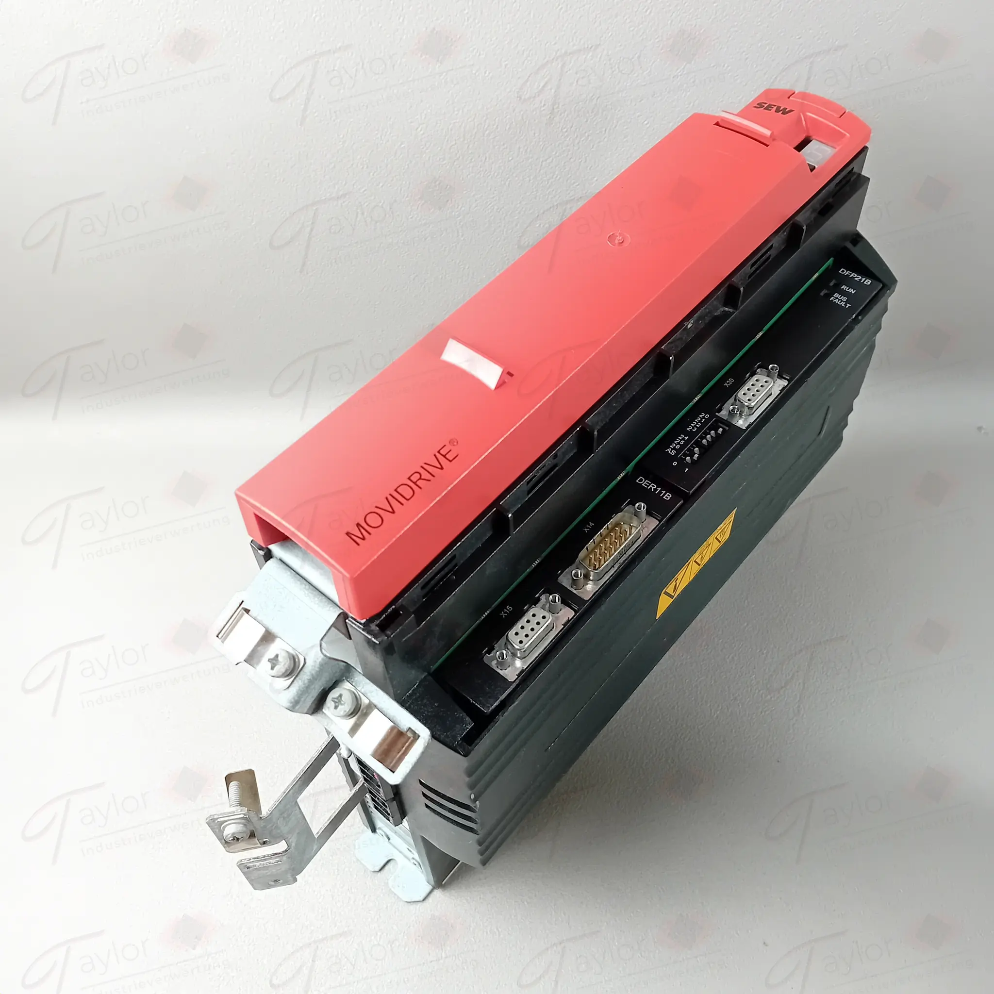 Produktfoto 1 von SEW Eurodrive MOVIDRIVE B MDX61B0005-5A3-4-0T/DER11B/DFP21B ohne Abdeckung