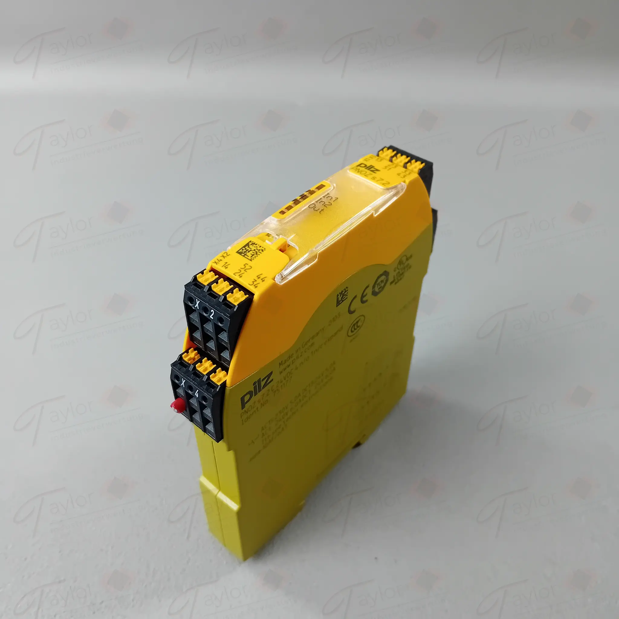Produktfoto 1 von Pilz 751177 PNOZ s7.2 C 24VDC 4 n/o 1 n/c expand