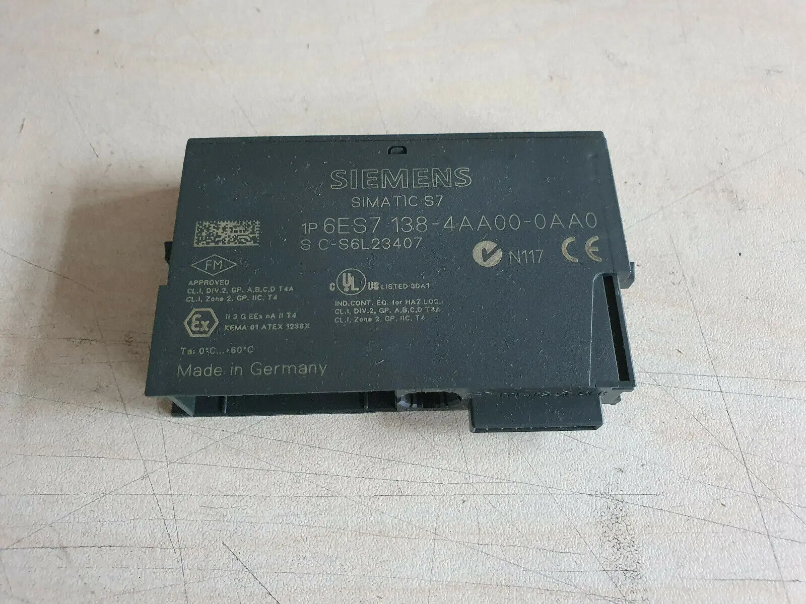 Produktfoto 1 von Siemens 6ES7 138-4AA00-0AA0 / 6ES7138-4AA00-0AA0