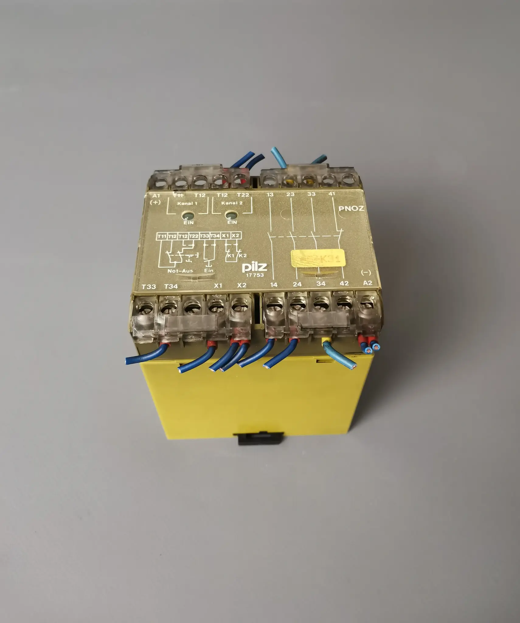 Produktfoto 1 von Pilz PNOZ 24VDC 3S 1Ö 474695