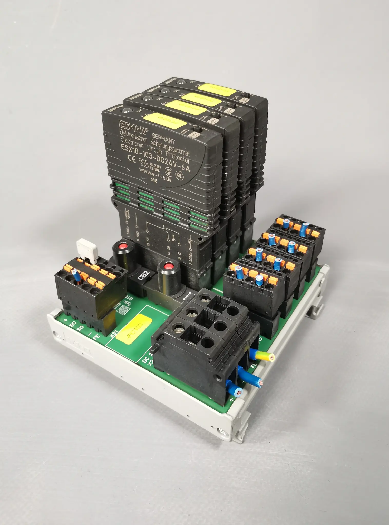 Produktfoto 1 von ETA SVS02-04 + 4 x ESX10-103-DC24V-6A