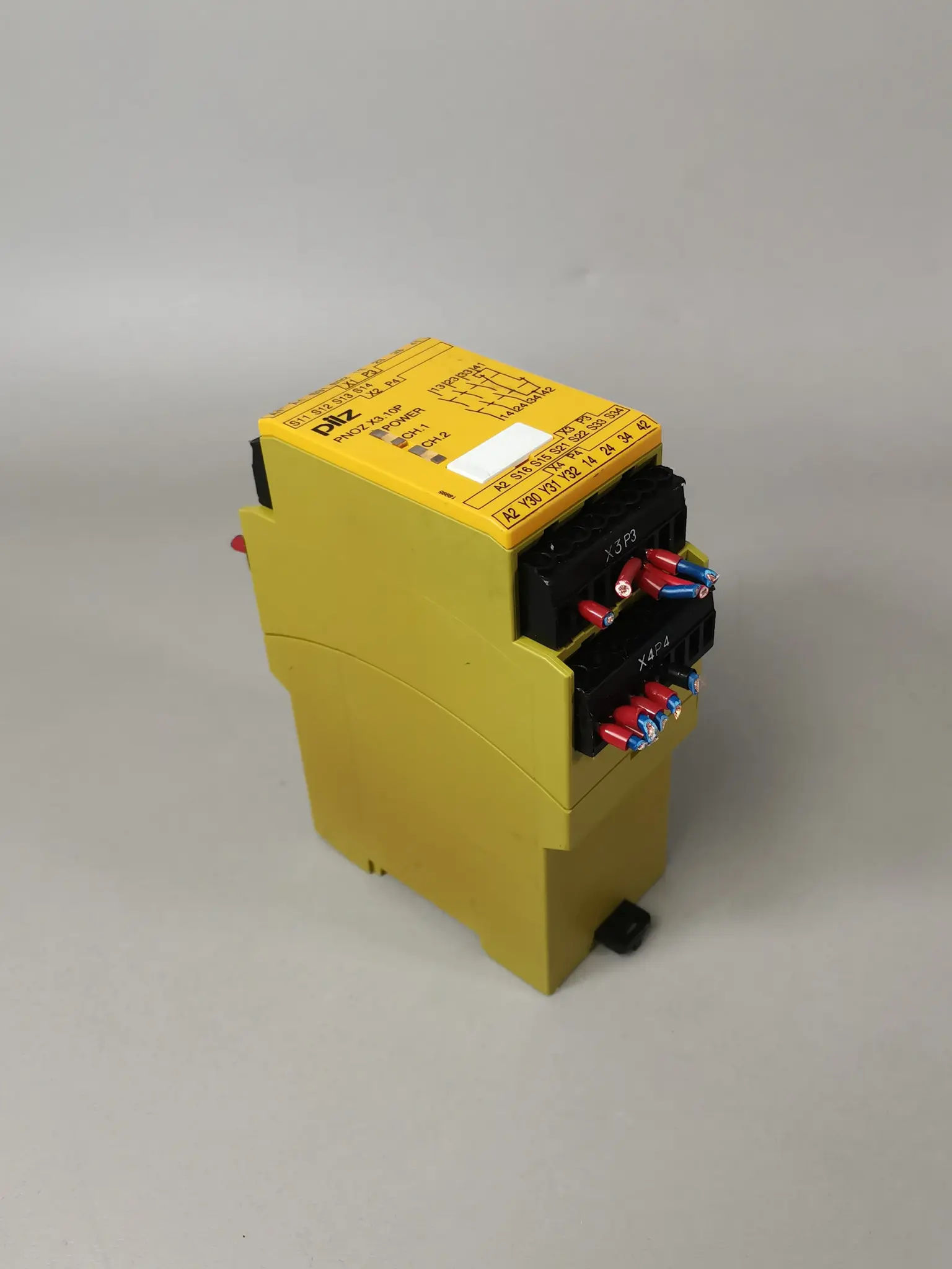 Produktfoto 1 von Pilz PNOZ X3.10P 24VACDC 3n/o 1n/c 1so 777314