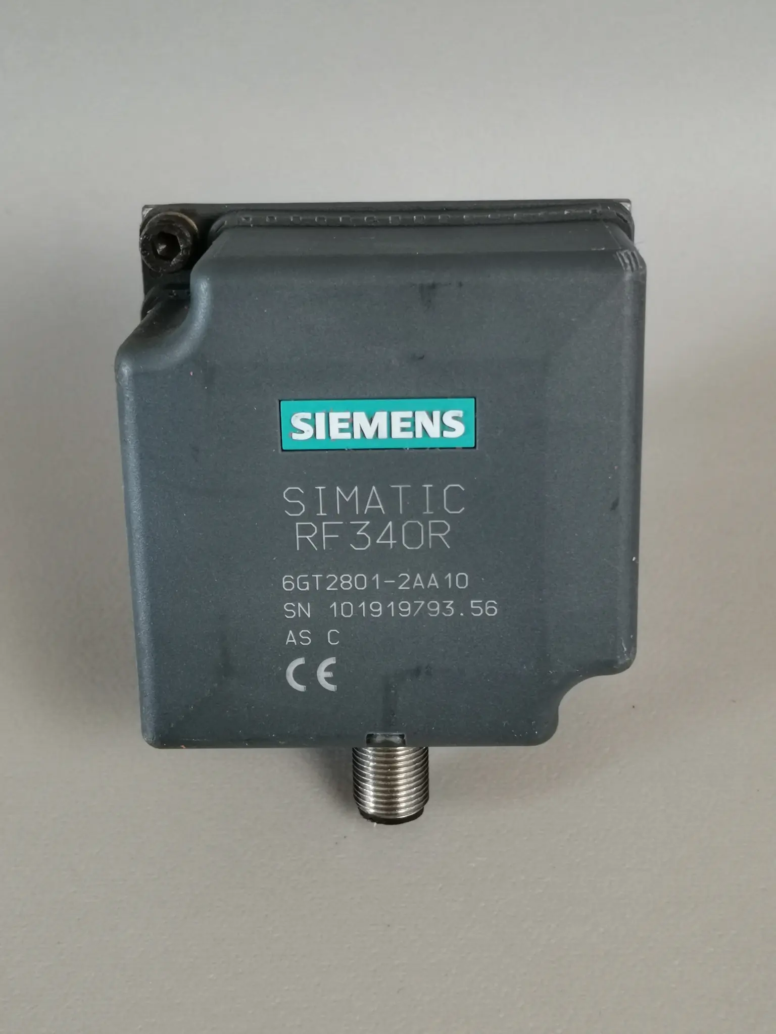 Produktfoto 1 von Siemens 6GT2801-2AA10 RF340R mit Halterung