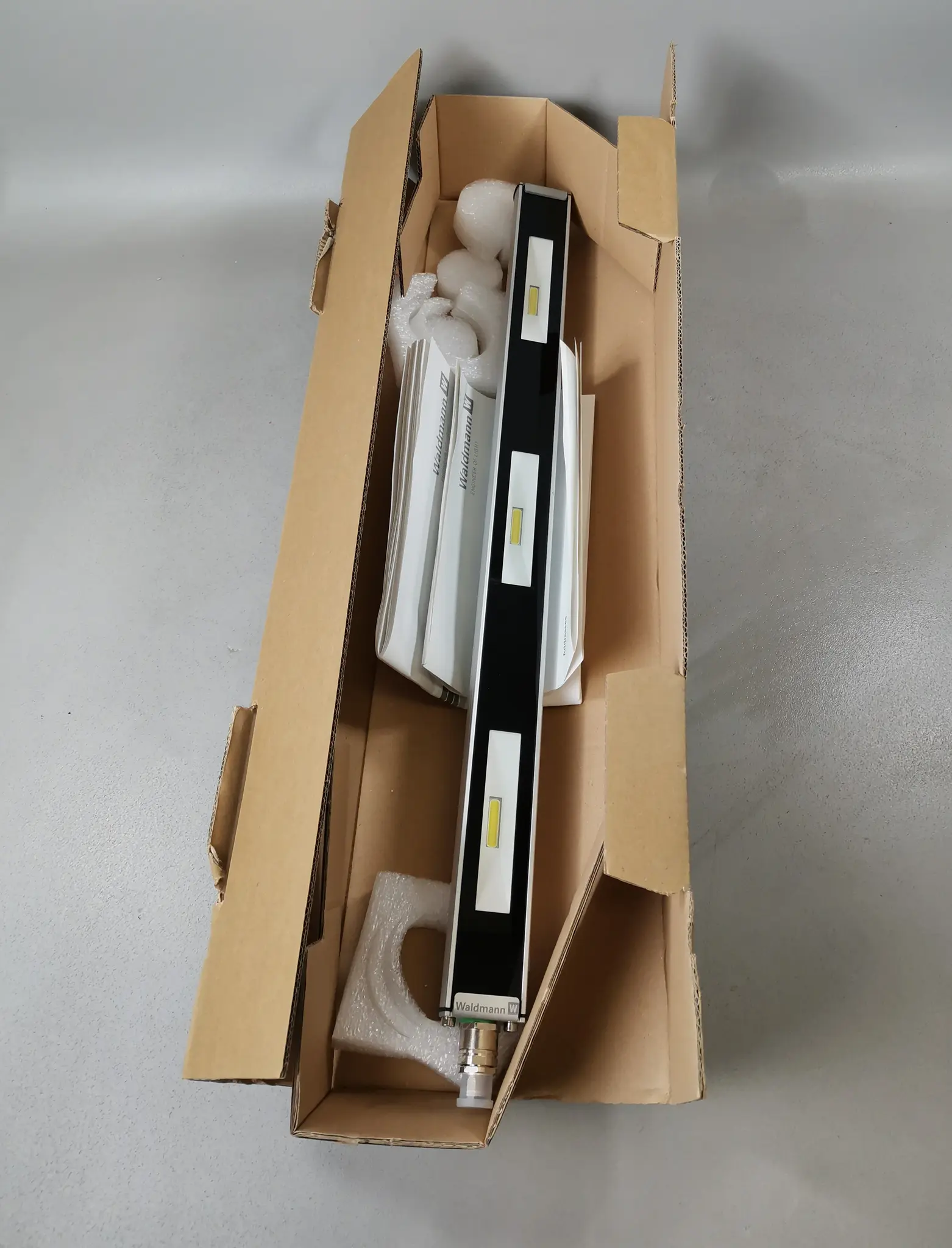 Produktfoto 1 von Waldmann MTAL 3 S 112567-00560122 18W 20-28V DC NEU OVP