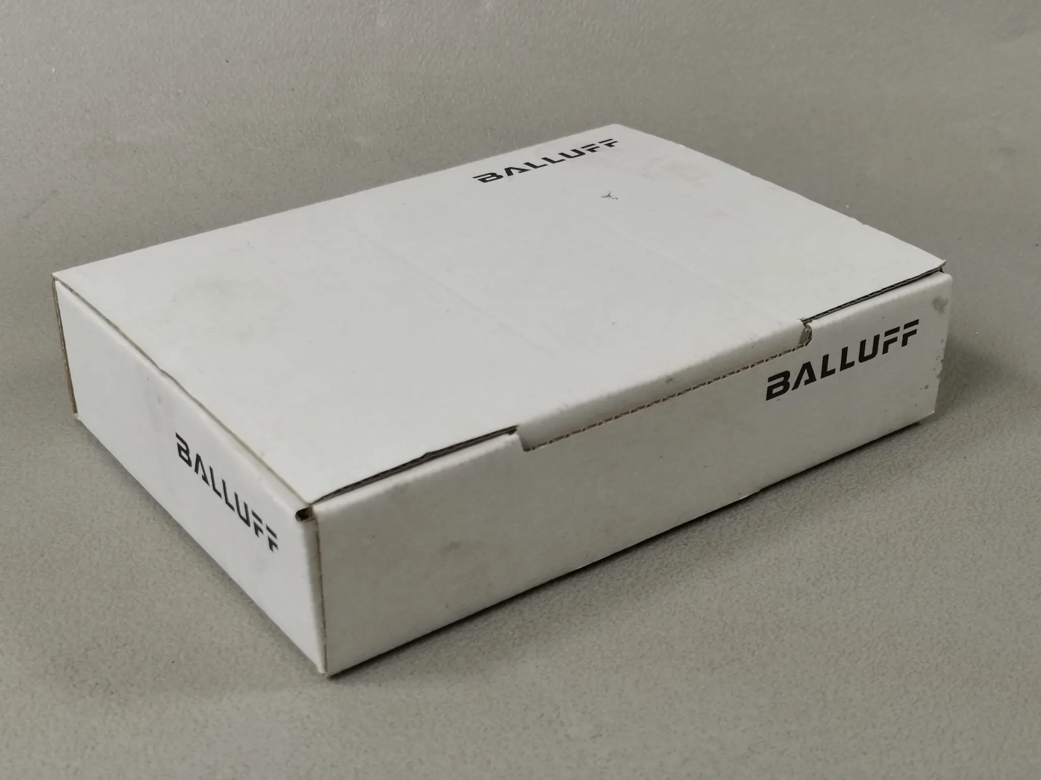 Produktfoto 1 von Balluff BOS01UM BOS 12M-PA-RF10-S4 NEU OVP
