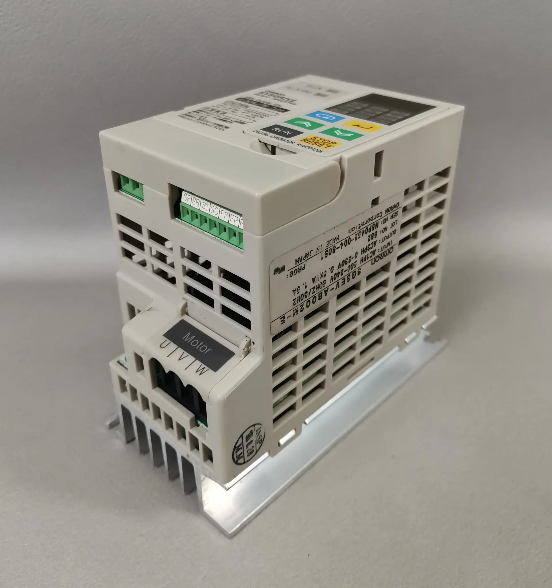 Produktfoto 1 von Omron 3G3EV-AB002M-E
