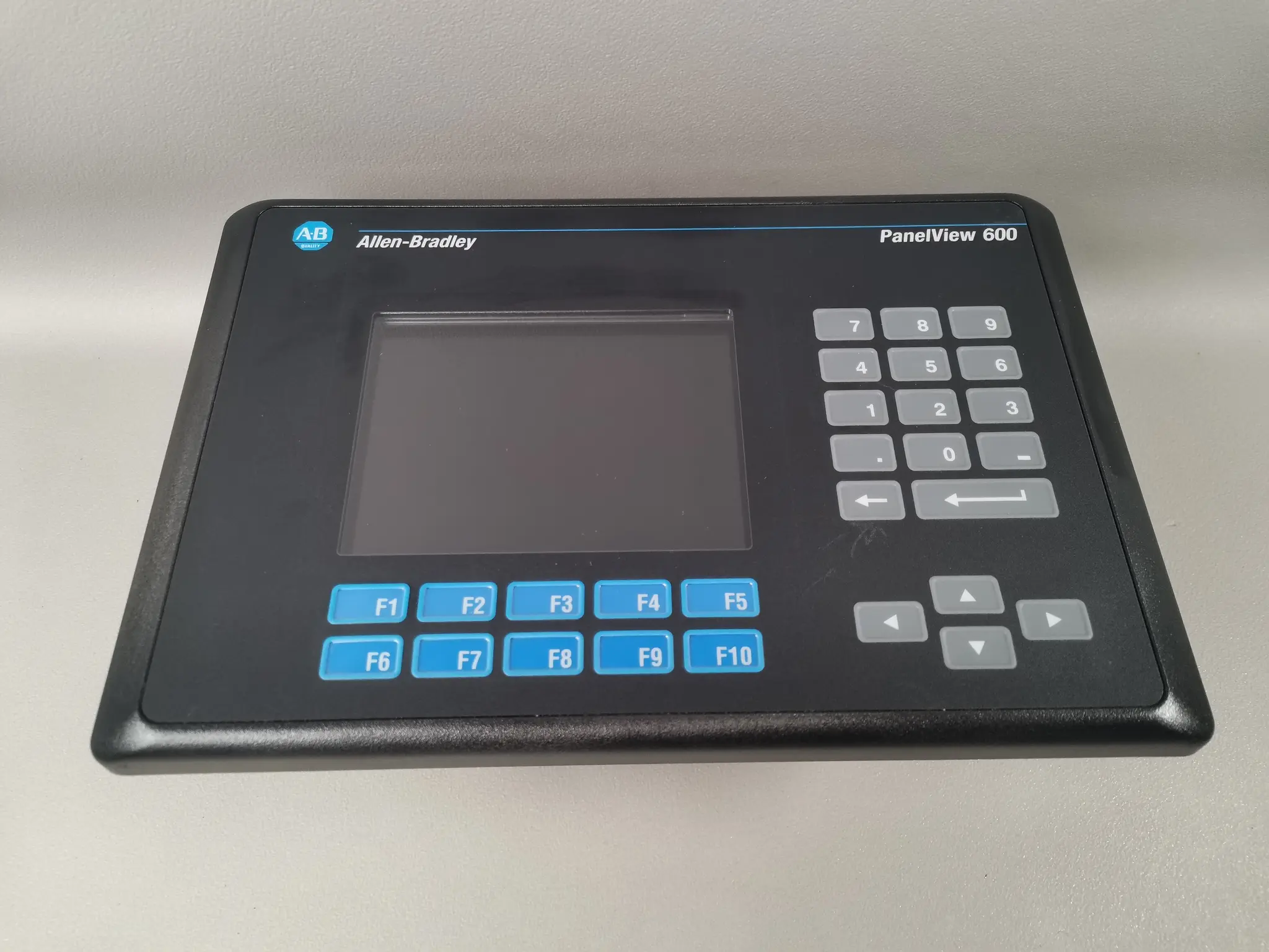 Produktfoto 1 von Allen Bradley 2711-K6C15 Rev. A