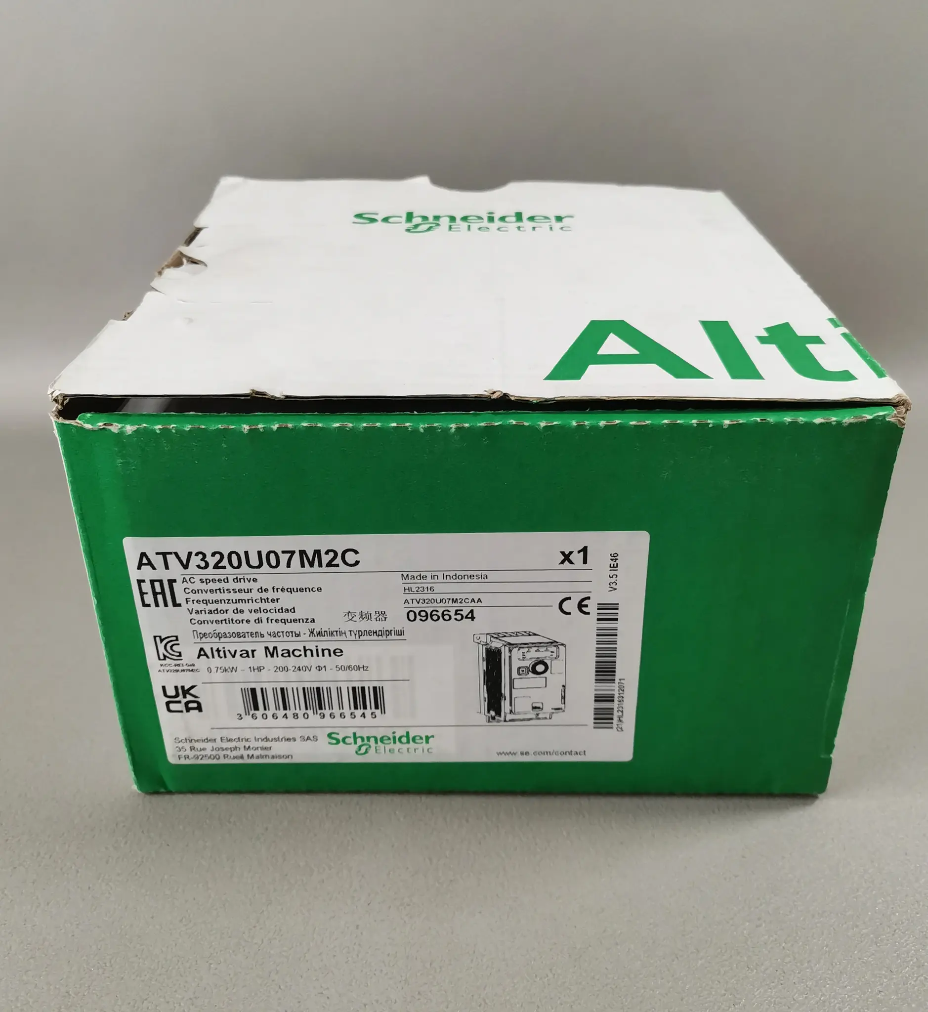 Produktfoto 1 von Schneider ATV320U07M2C Altivar 320 NEU OVP