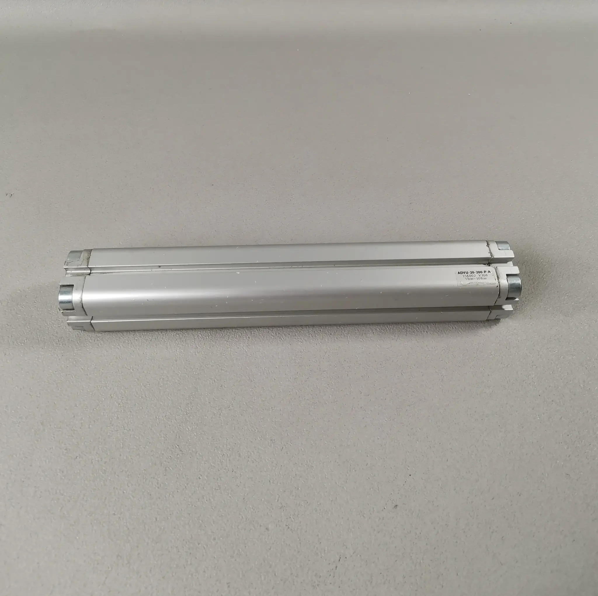Produktfoto 1 von Festo 156002 ADVU-20-200-P-A
