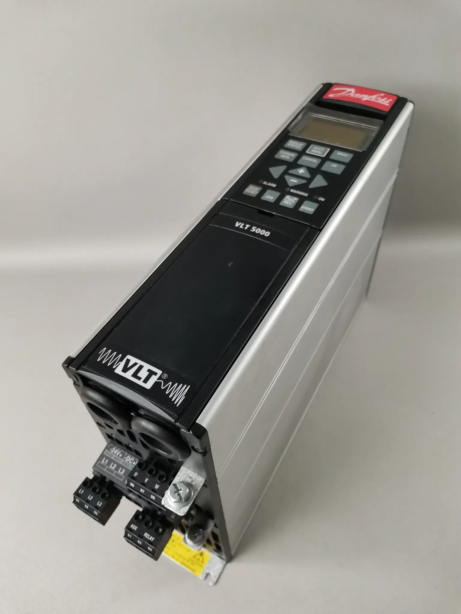 Produktfoto 1 von Danfoss 175Z0046 Frequenzumrichter VLT5003PT5B20STR3DLF00A00C0