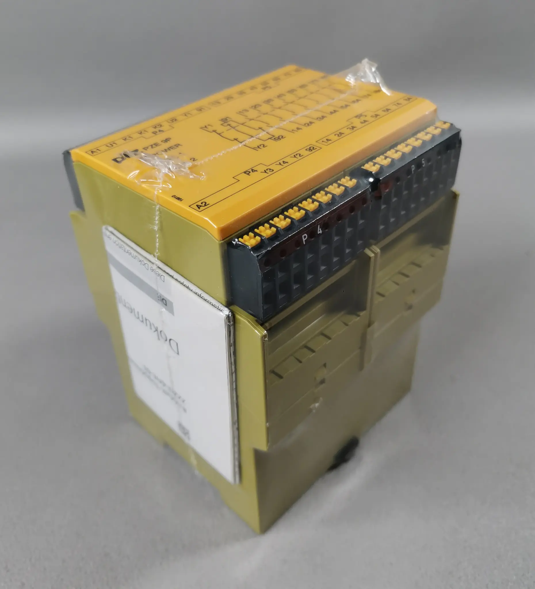 Produktfoto 1 von Pilz 787140 PZE 9P C 24VACDC 8n/o 1n/c NEU