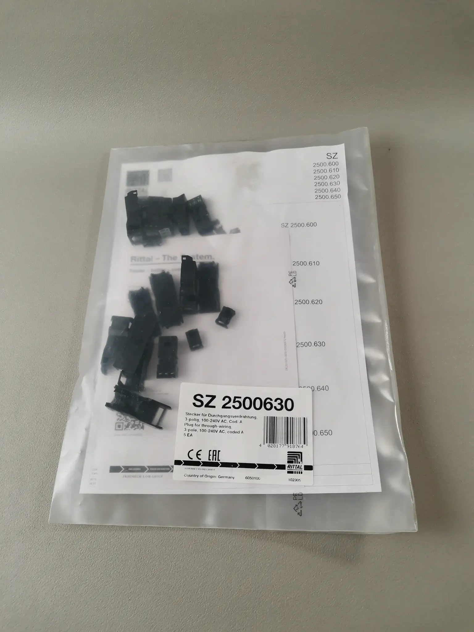 Produktfoto 1 von Rittal SZ 2500630 Stecker für Durchgangsverdrahtung NEU OVP
