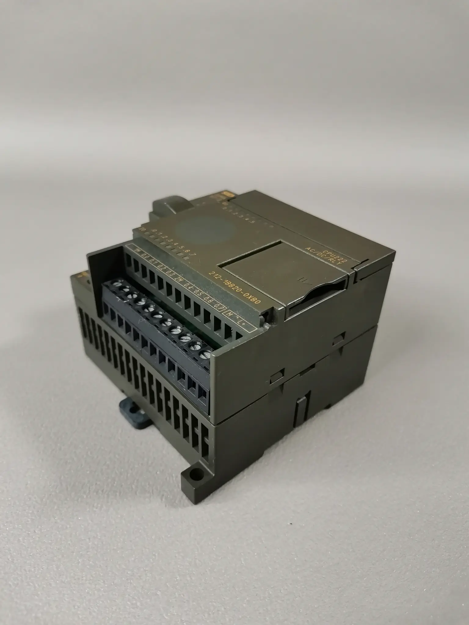 Produktfoto 1 von Siemens 6ES7 212-1BB20-0XB0 / 6ES7212-1BB20-0XB0