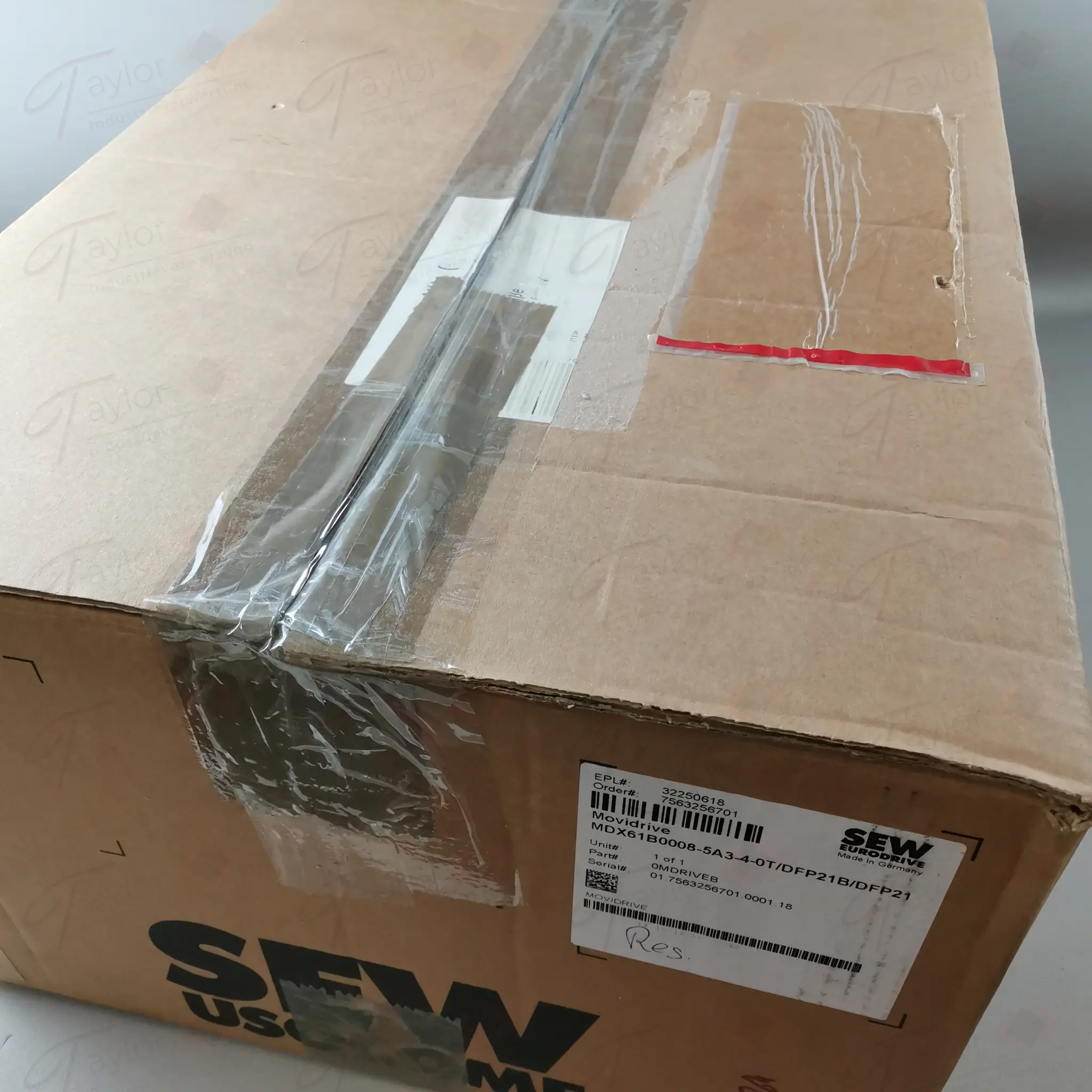 Produktfoto 1 von SEW MDX61B0008-5A3-4-0T/DFP21B/DFP21 NEU in OVP