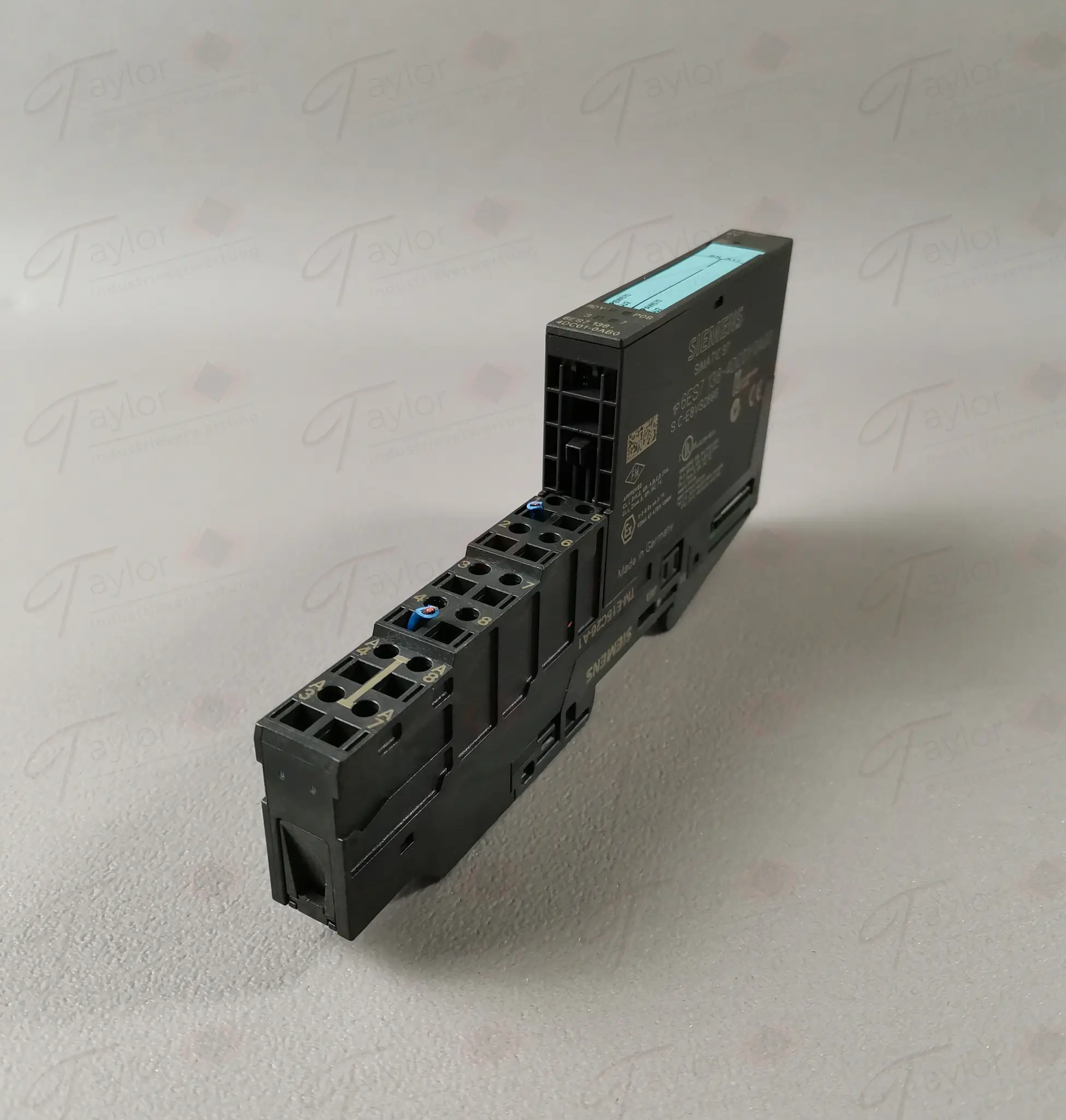 Produktfoto 1 von Siemens 6ES7 138-4DC01-0AB0 / Siemens 6ES7138-4DC01-0AB0 mit Sockel